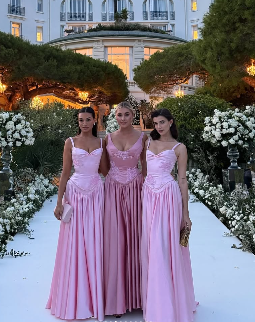 Pink A-Line Spaghetti Straps Appliques Satin Prom Dresses Long Prom Dresses
