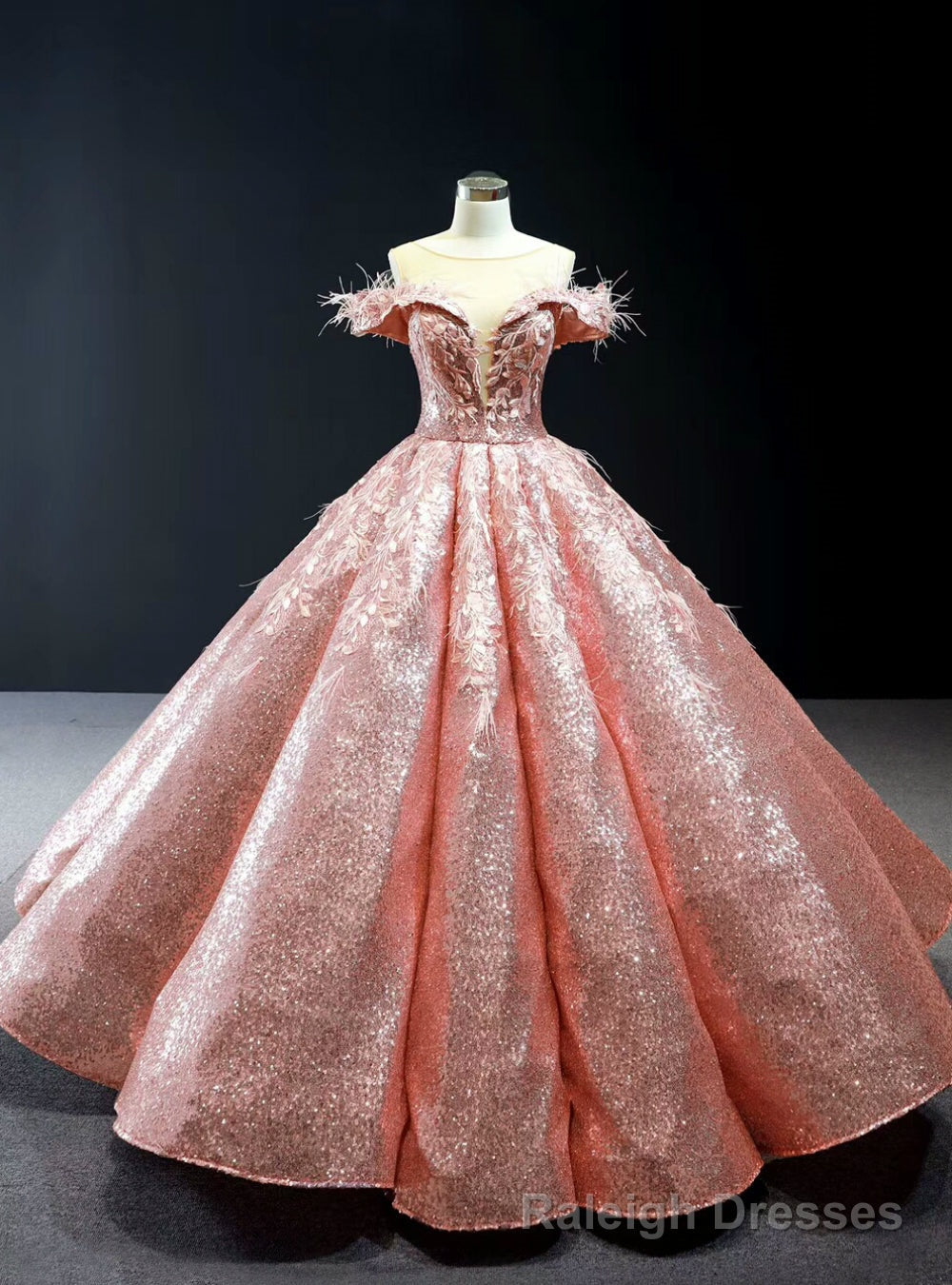 Pink Ball Gowns Sequins Appliques See Through V Neck Quinceanera Dress Main image