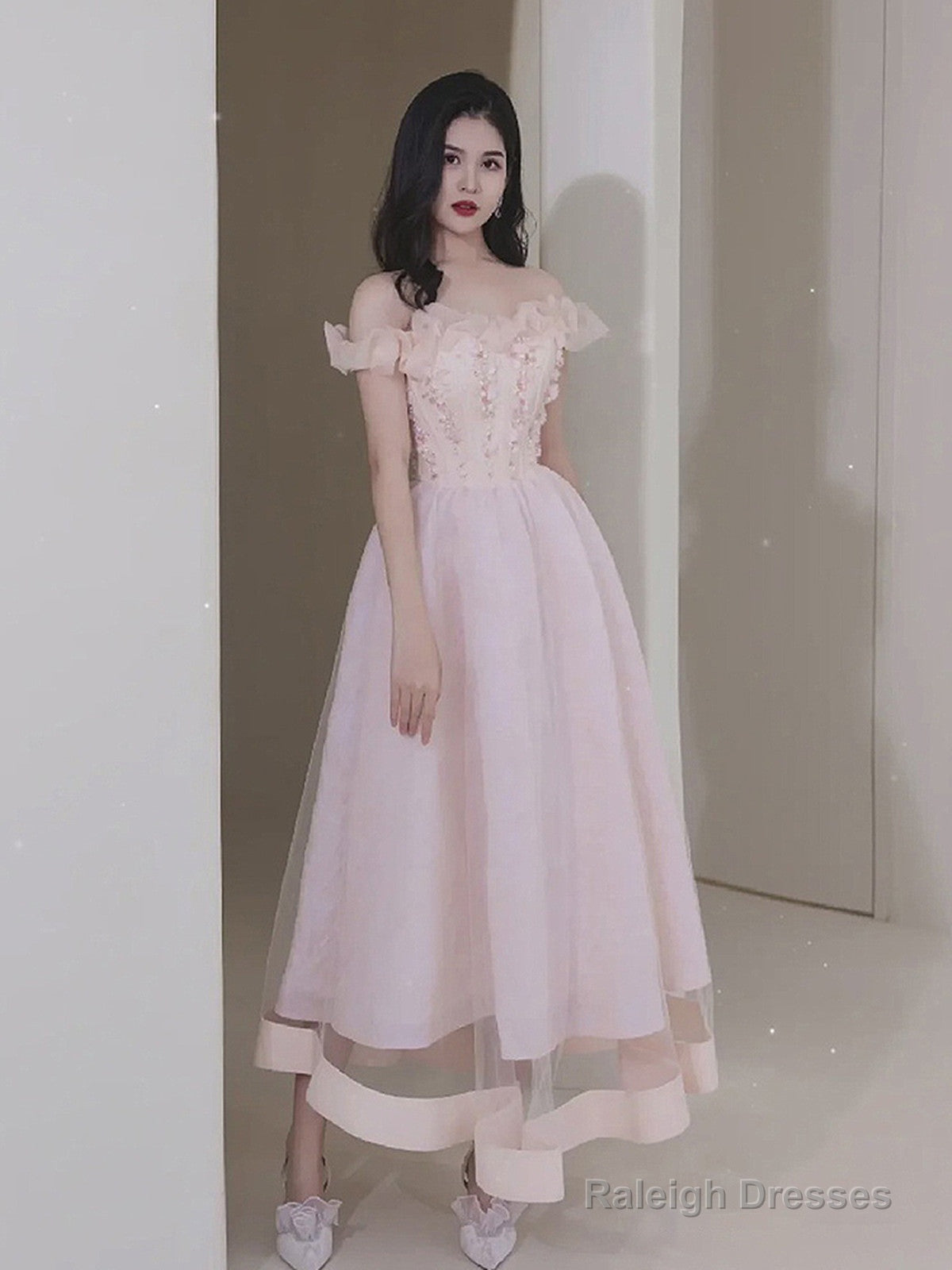 Pink Sweetheart Beaded Tea Length Tulle Homecoming Dresses Pink Tulle Short Prom Dresses