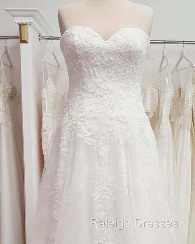 Plus Size Lace Overlay Wedding Dress Strapless Secondary image