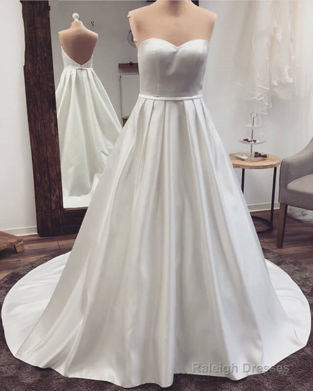 Plus Size Satin Wedding Dresses Strapless Sweetheart Secondary image