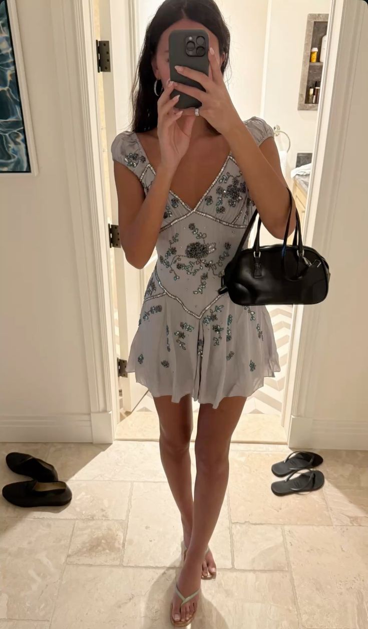 Pretty A-Line V Neck Gray Chiffon Prom 8Th Grade Homecoming Dress Summer Middle School Hoco Dresses 18Th Birthday Outfits Secondary image