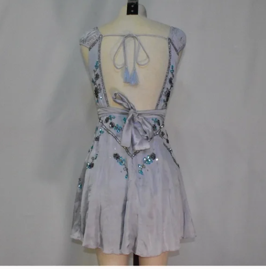 Pretty A-Line V Neck Gray Chiffon Prom 8Th Grade Homecoming Dress Summer Middle School Hoco Dresses 18Th Birthday Outfits