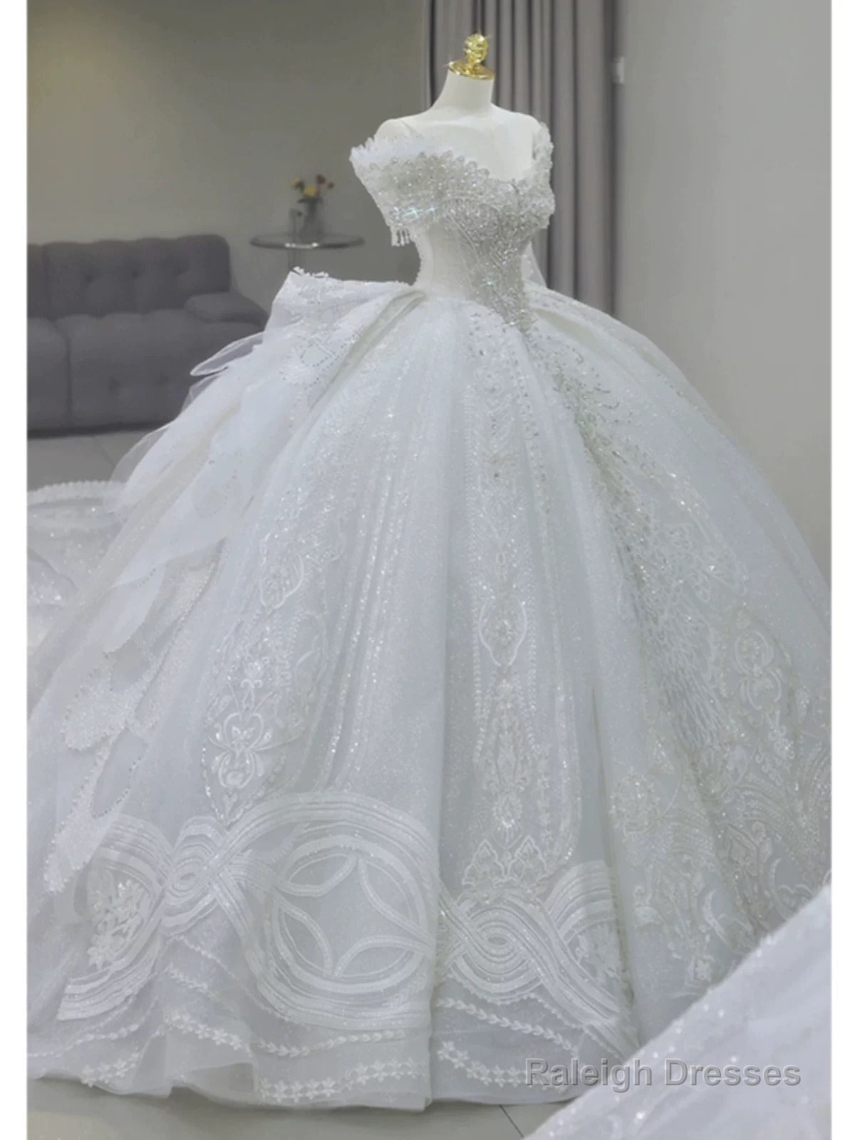 Pretty Ball Gown Off The Shoulder Short Sleeves Sequin White Wedding Dresses Brides Dress