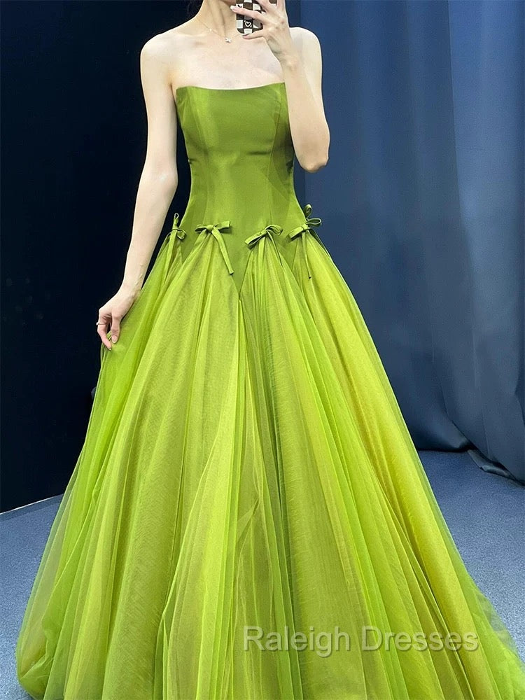 Pretty Ball Gown Strapless Bud Green Tulle Prom Dresses Evening Dress