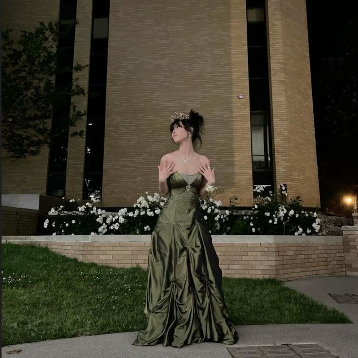 Pretty Ball Gowns Strapless Green Satin Prom Dress Long With Silver Beads