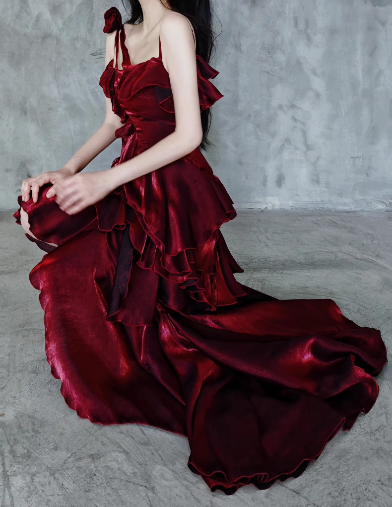 Pretty Irregular Ruffled Spaghetti Straps Burgundy Prom Dress With Detachable Rose Long Birthday Dresses For Women