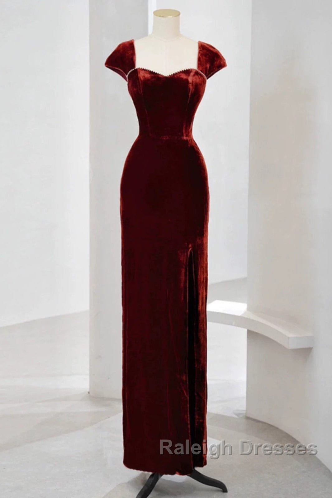 Pretty Mermaid Burgundy Velvet Slit Prom Dresses