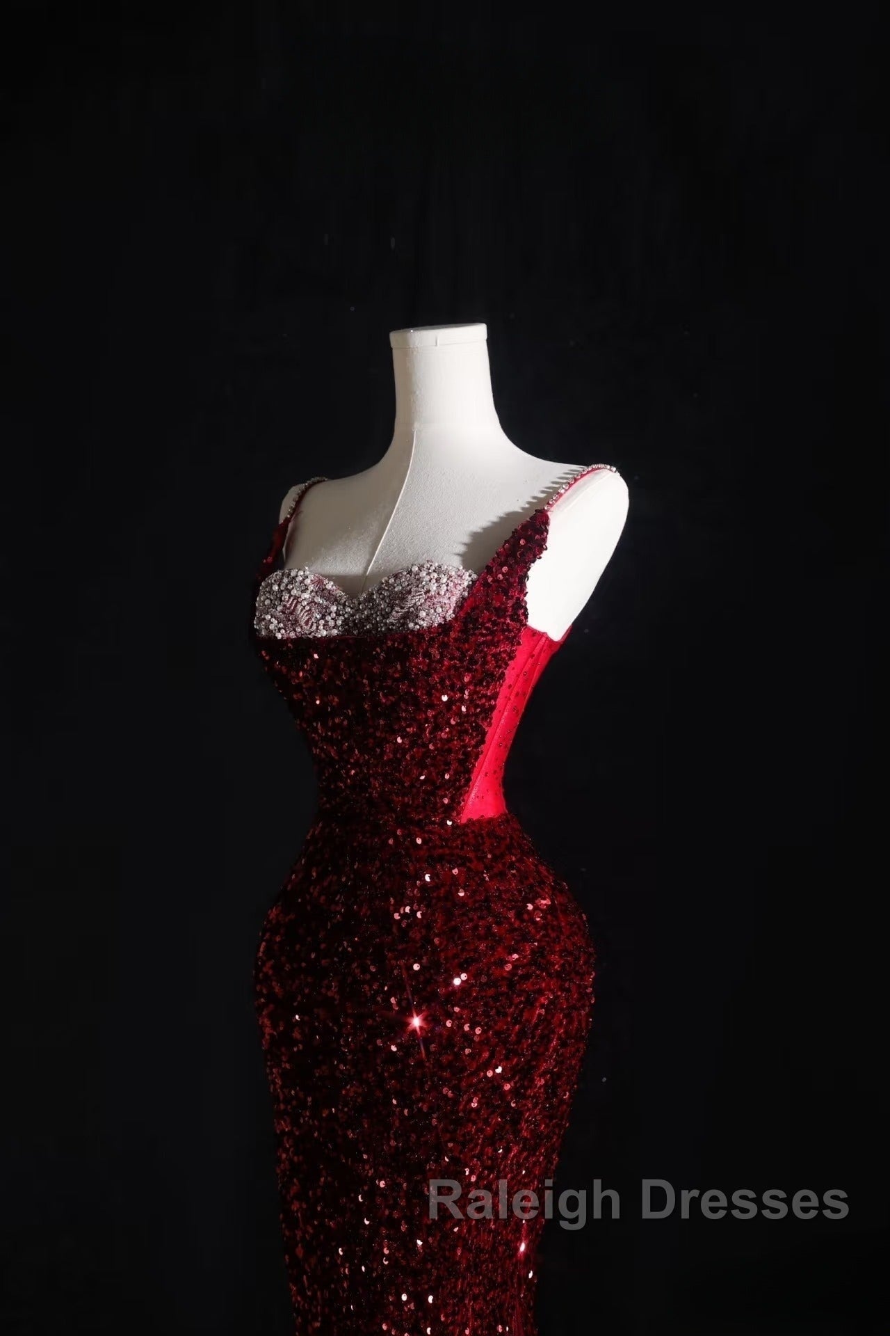 Pretty Mermaid Spaghetti Straps Sequin Beads Burgundy Prom Dress Long Prom Dresses