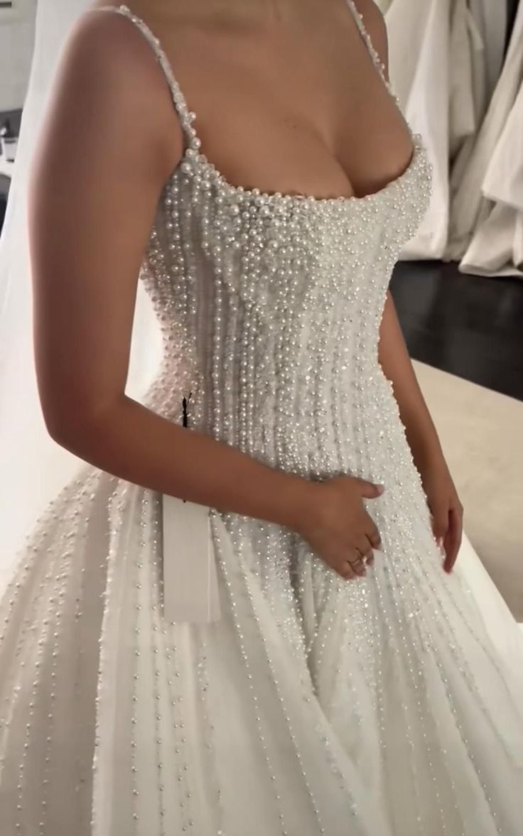 Pretty Wedding Dresses Ball Gowns Spaghetti Straps Sequin White Wedding Dress Bridal Gown