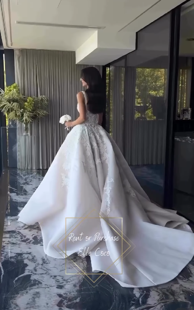 Pretty Wedding Dresses Ball Gowns Square Neck Lace White Wedding Dress Bridal Gown