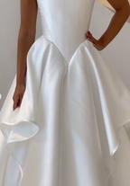 Pretty Wedding Dresses Ball Gowns Strapless White Satin Long Wedding Dress Bridal Gown