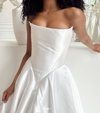 Pretty Wedding Dresses Ball Gowns Strapless White Satin Long Wedding Dress Bridal Gown
