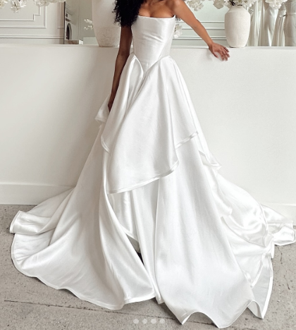 Pretty Wedding Dresses Ball Gowns Strapless White Satin Long Wedding Dress Bridal Gown