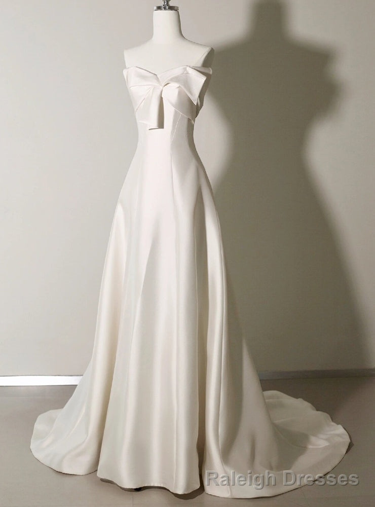 Pretty White Satin Strapless Wedding Dress Main image