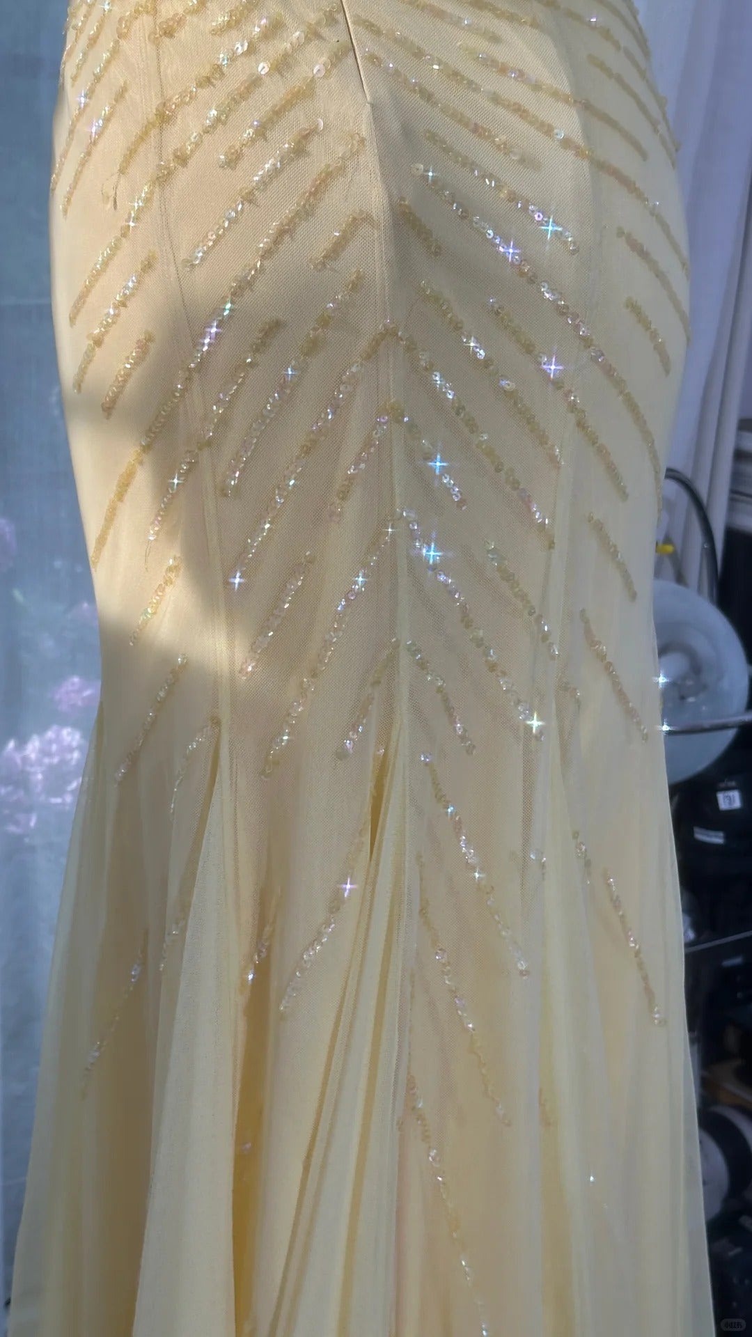 Pretty Yellow Sequin Halter Neck Backless Mermaid Formal Prom Dress