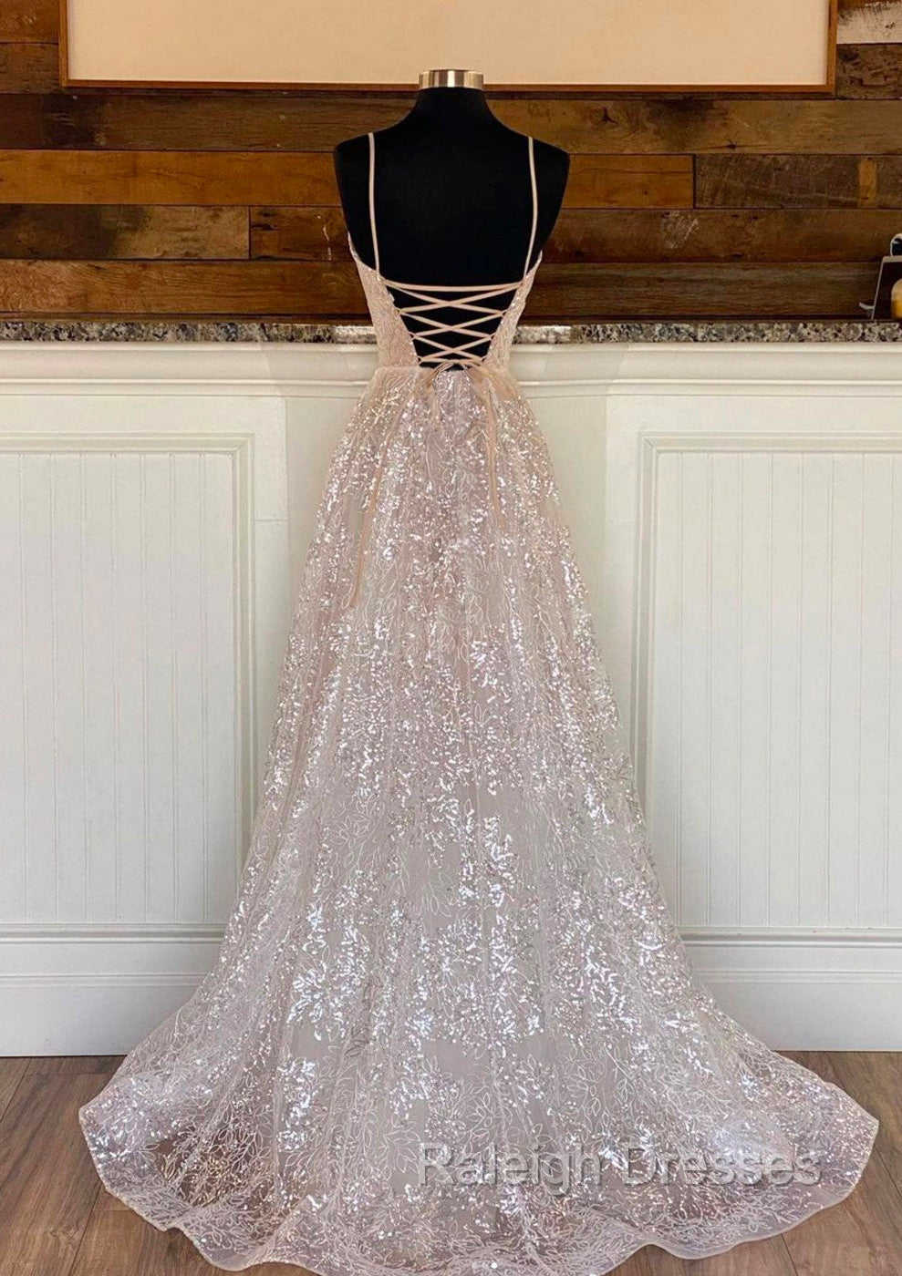 Princess A-line Sweetheart Sleeveless Sweep Train Metallic Yarn Prom Dresses Secondary image