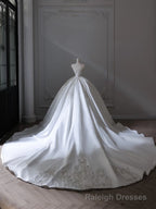Princess Ball Gowns Strapless Sleeveless Pleats White Satin Wedding Dress Bridal Dresses
