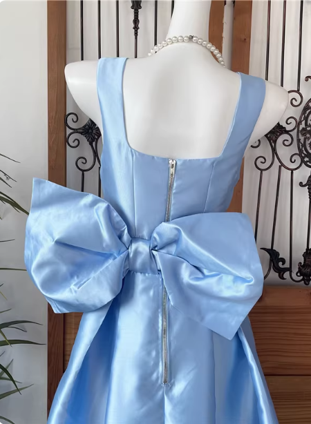 Princess Elegant Blue Square Neck Bow Satin Long Formal Prom Dress