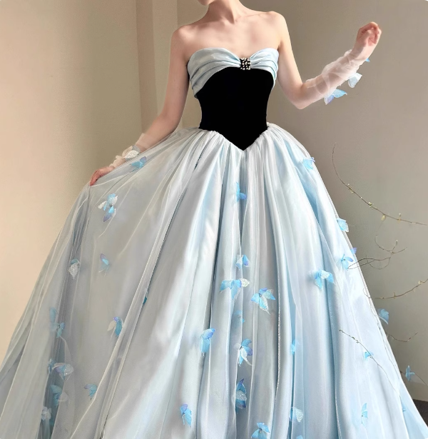 Princess Light Blue Sweetheart Neck 3D Butterfly Embellished Tulle Satin Long Formal Prom Dress