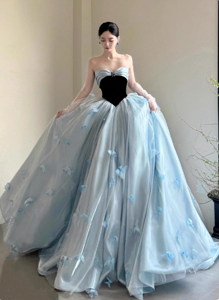 Princess Light Blue Sweetheart Neck 3D Butterfly Embellished Tulle Satin Long Formal Prom Dress