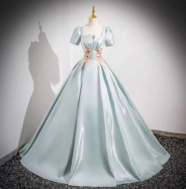 Princess Light Champagne Short-Sleeve Floral Embroidered Ball Gown Prom Dress