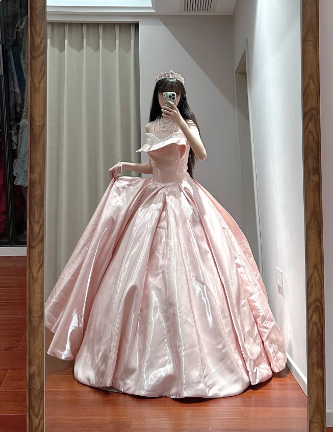 Princess Pink Strapless Ruffled Neck Satin Floor-Length Ball Gown Prom Gown 16Th Birthday Gown Secondary image