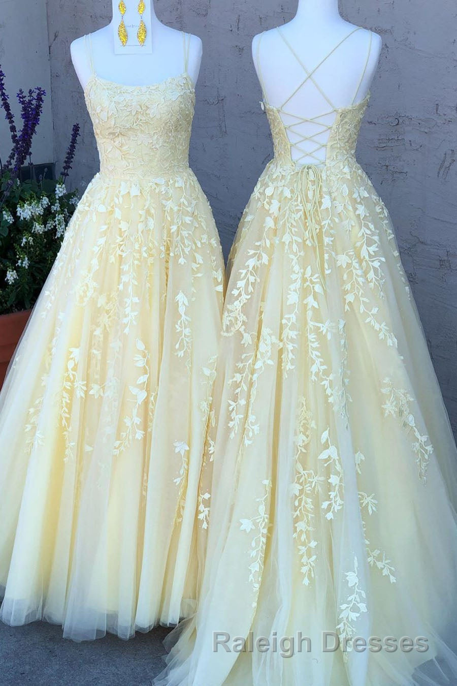 Princess Straps Prom Dresses Long with Lace Appliques Prom Gowns