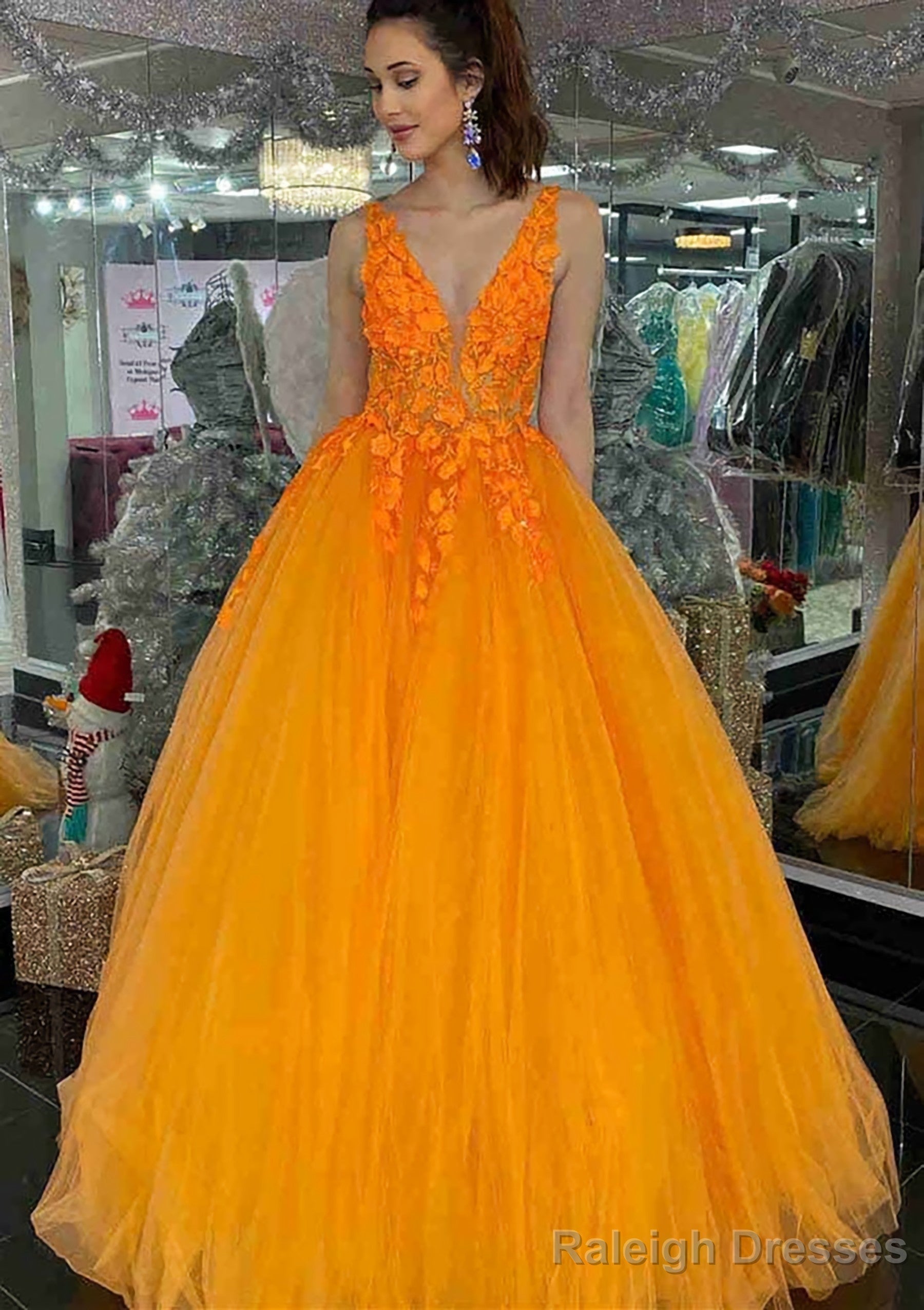 Princess V Neck Long Dress Floor Length Tulle Prom Dress With Appliqued