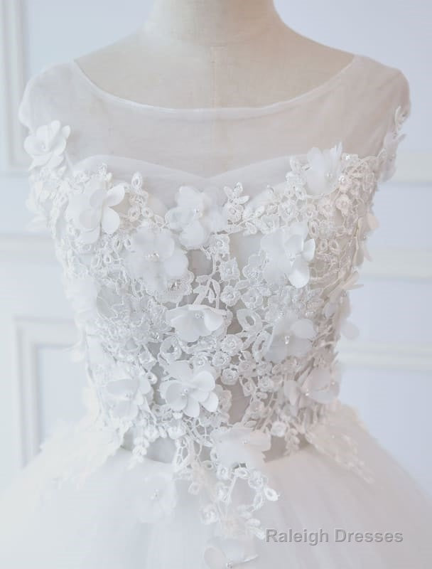 Princess Wedding Dress Ball Gown Lace Flowers Applique Sleeveless Bridal Gown With Train