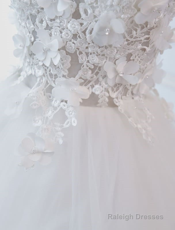 Princess Wedding Dress Ball Gown Lace Flowers Applique Sleeveless Bridal Gown With Train