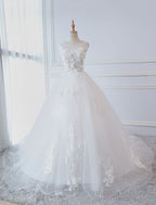 Princess Wedding Dress Ball Gown Lace Flowers Applique Sleeveless Bridal Gown With Train