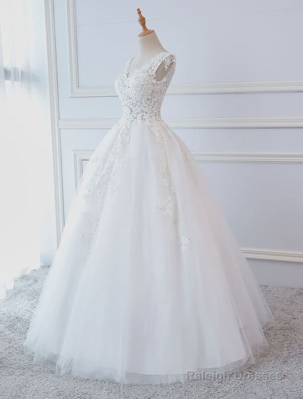 Princess Wedding Dress Ball Gown Lace V Neck Sleeveless Floor Length Bridal Gown