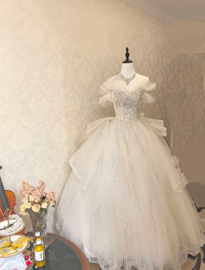 Princess White Off-The-Shoulder Tulle Floor-Length Ball Gown Prom Dress Secondary image