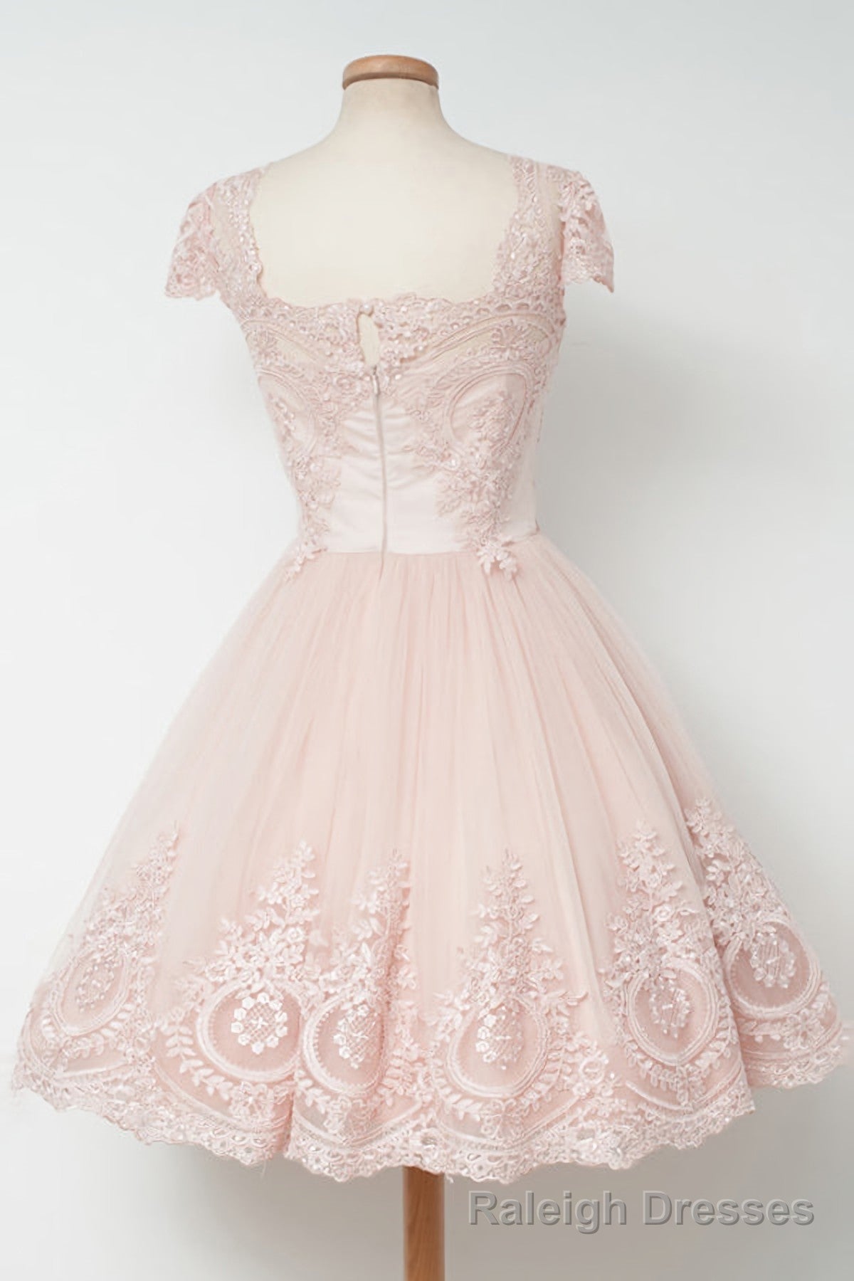 Vintage Knee Length A Line Pearl Pink Lace Homecoming Dresses Main image