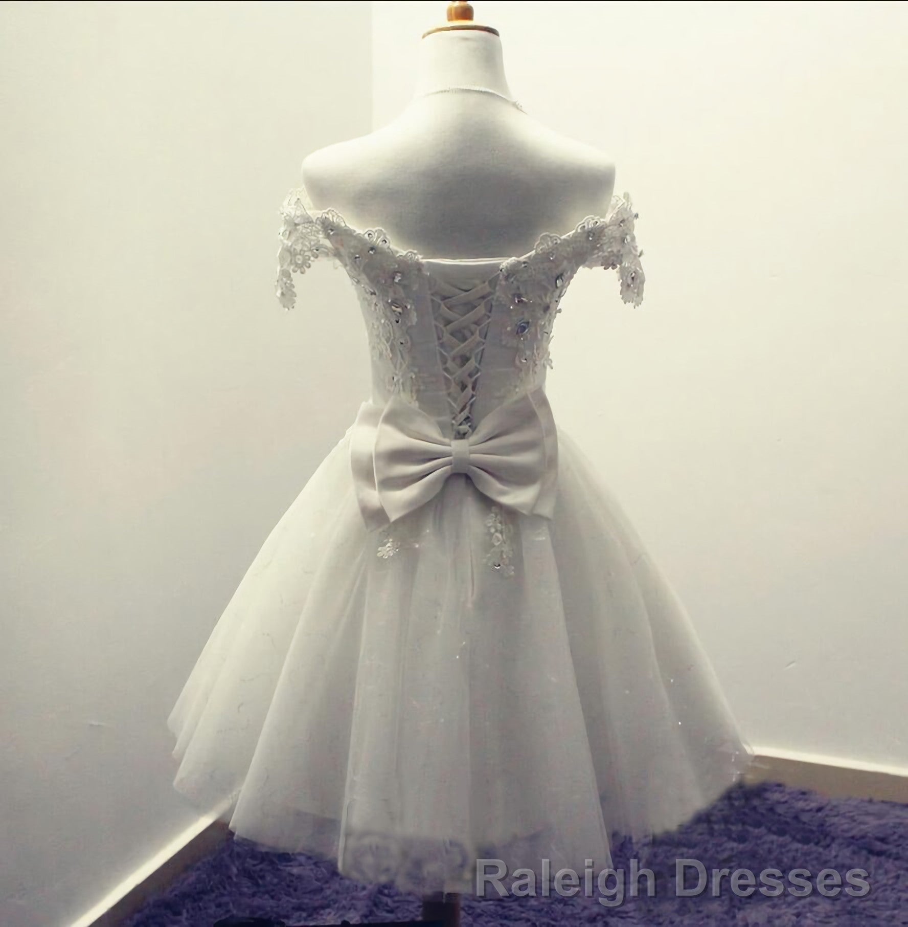 2026 Off Shoulder Lace Lovely Elegant Romantic Prom Dresses Secondary image