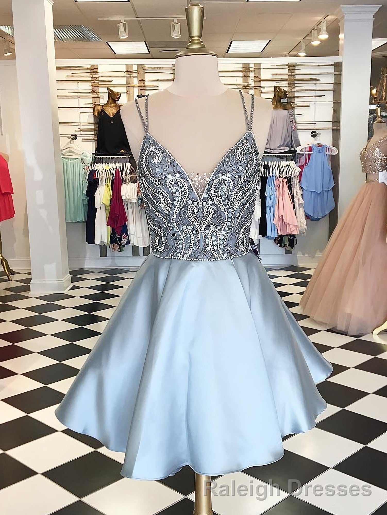 Plus Size Sparkly Homcoming Short Cute Beaded Homecoming Dresses Main image