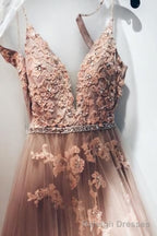 Lace Appliques Floor Length Tulle Prom Dresses