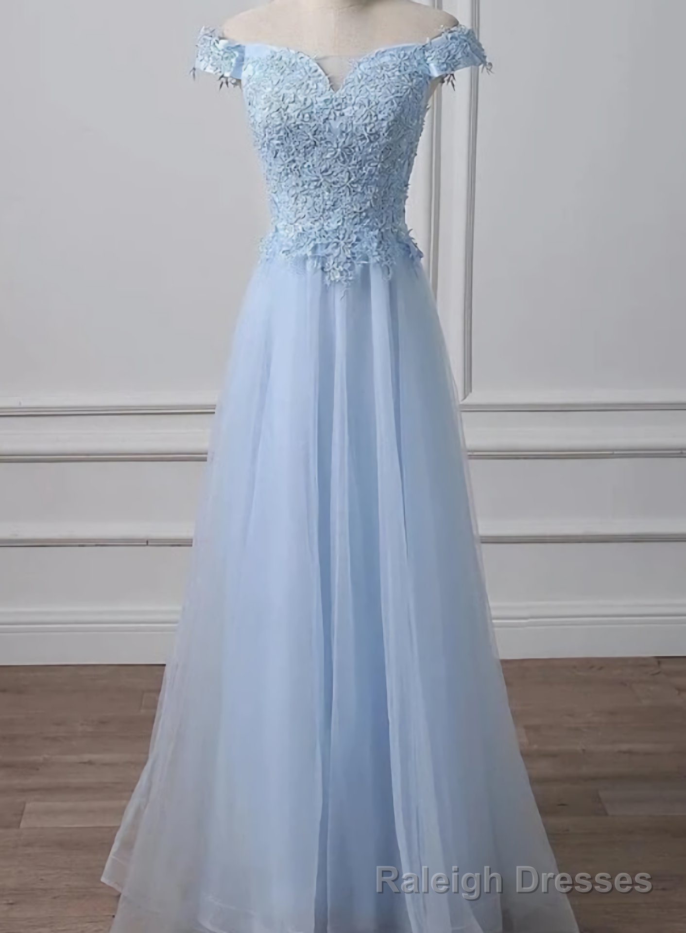 Beautiful Off Shoulder Tulle With Lace Lon Prom Dresses Secondary image