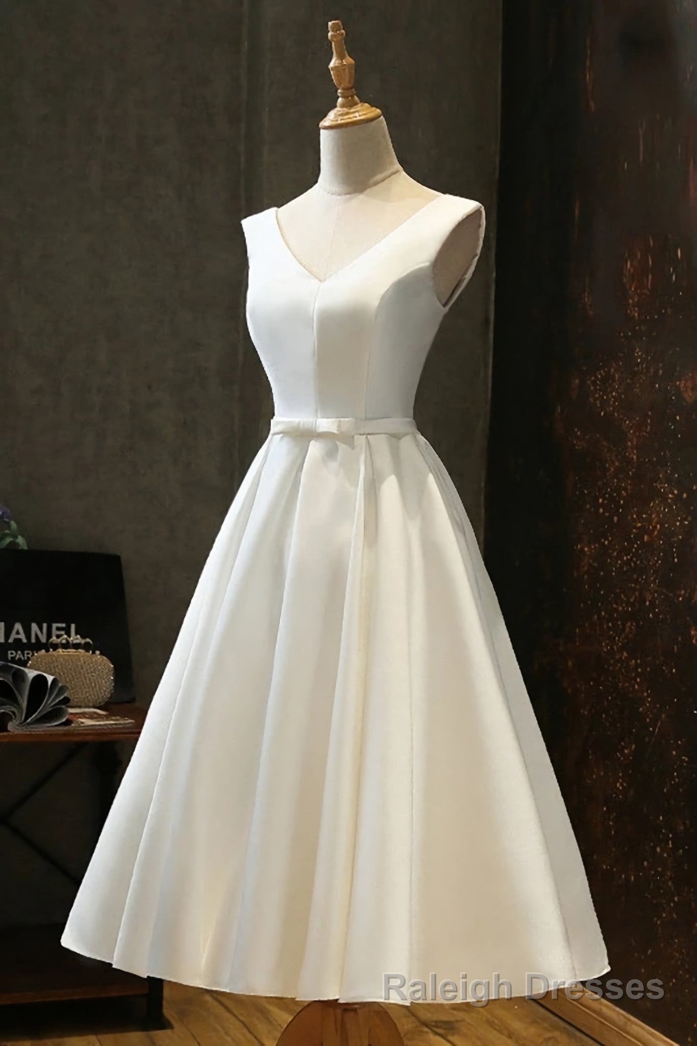 Prom Dresses, Satin V Neck Short Prom Dress, Bridesmaid Dress Main image