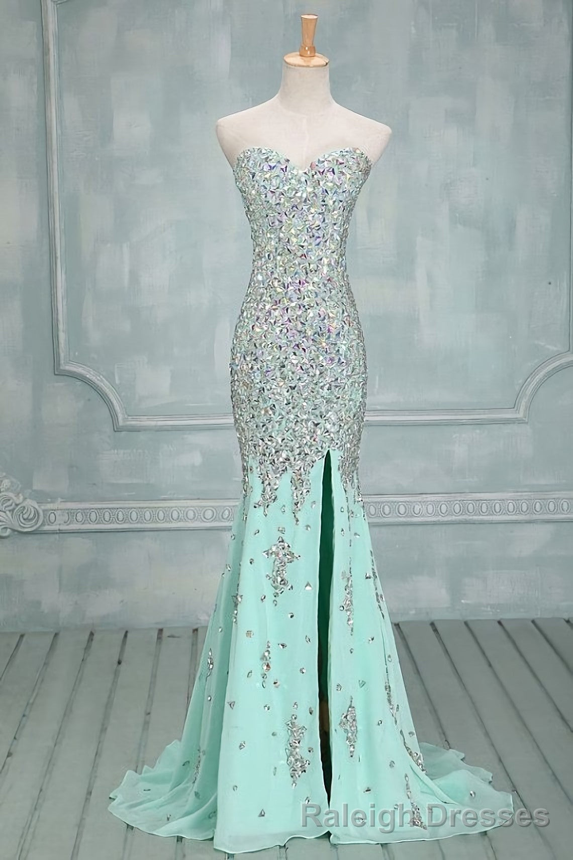 High Quality Mermaid Rhinestones Long Sexy Sweetheart Front Split Mint Chiffon Trumpet 2026 Prom Dresses