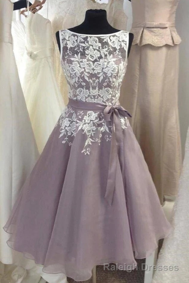 A Line Knee Length 2026 Appliques Bateau Neck V Back Short Plus Size Ready to Wear Homecoming Dresses