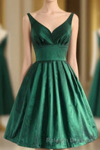 V Neck Green Short Handmade Charming Homecming Simple Homecoming Dresses