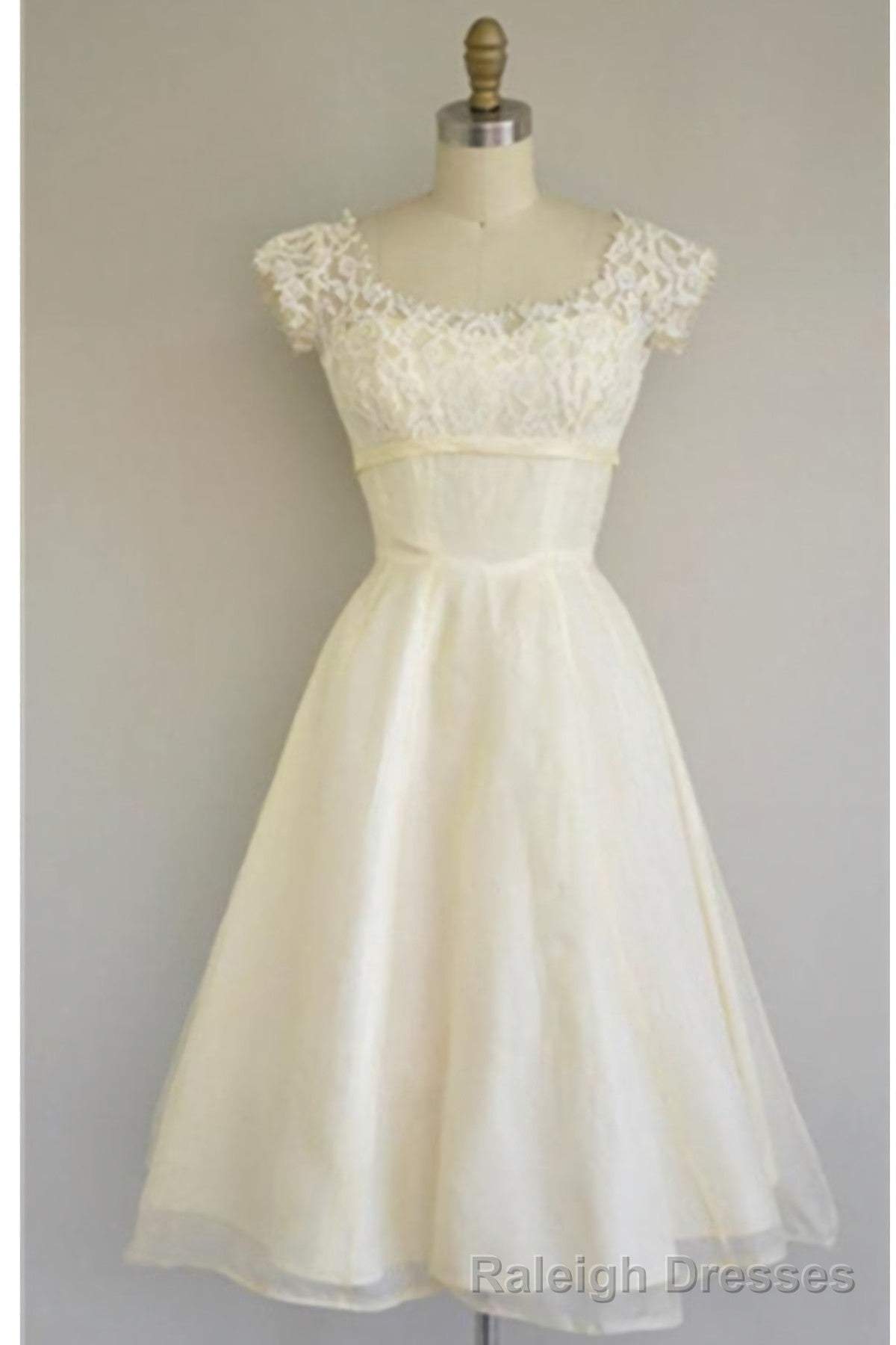 Classy Ivory Beach Handmade Short Prom Dresses