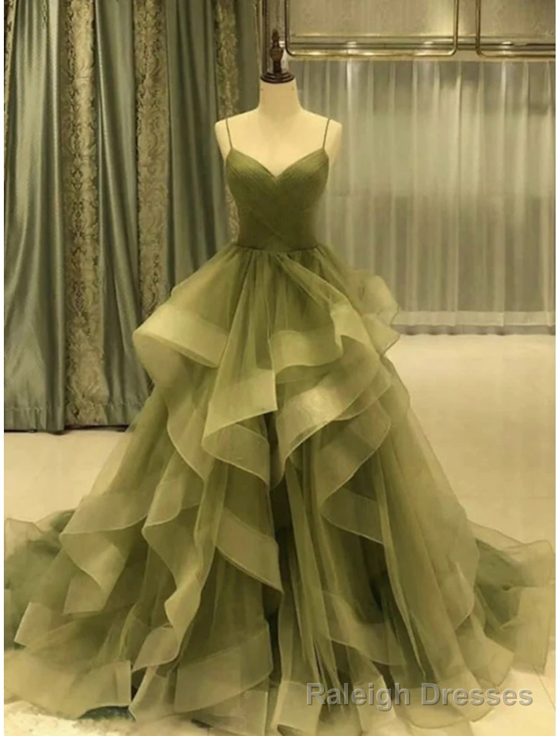 A Line Prom Dresses Elegant Dress Formal Court Train Sleeveless Spaghetti Strap Tulle with Pleats Ruffles Masquerade Dress Main image