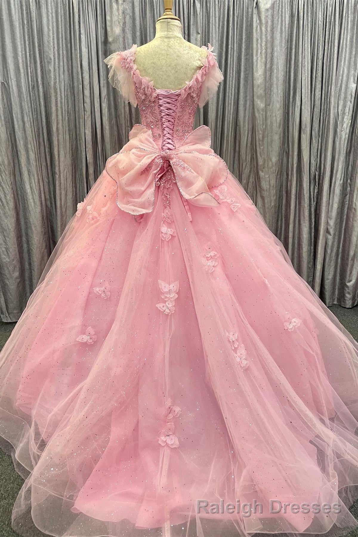 Quinceanera Dress Pink Tulle 3D Floral Lace Bow-Back Ball Gown with Flutter Sleeves Secondary image
