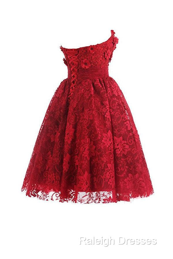 Red Sweetheart Knee Length Homecoming Dress Lace Cocktail Dress