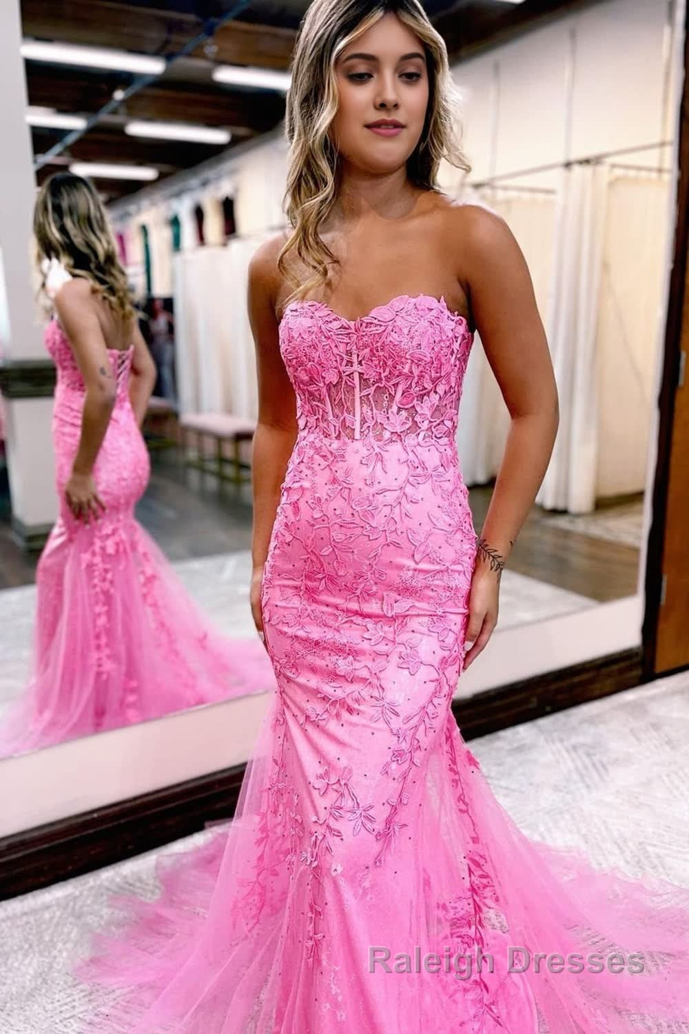 Red Sweetheart Lace-Up Long Mermaid Prom Dress with Appliques