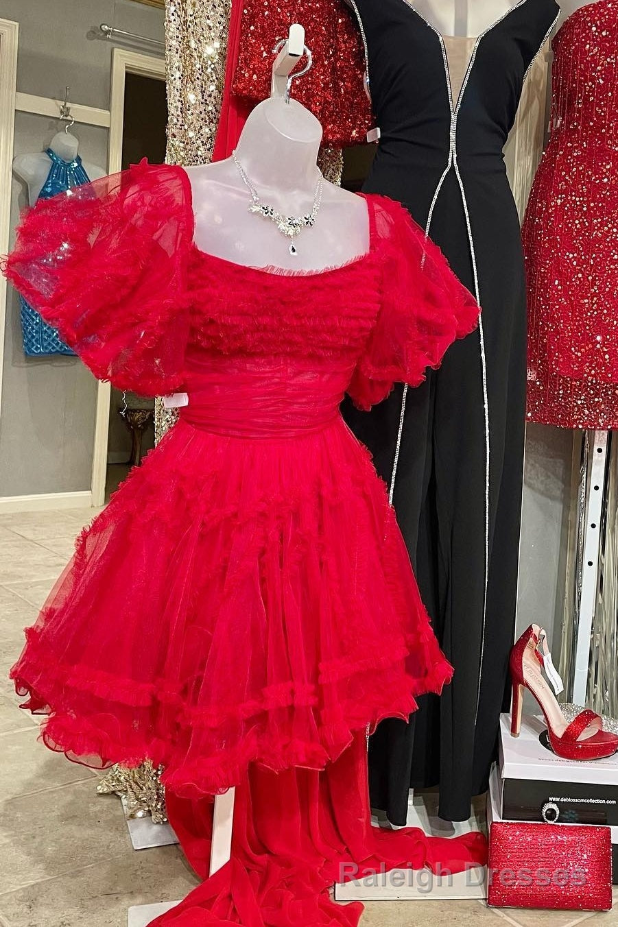 Red Tulle Puff Sleeves Ruffles Tulle Homecoming Dress