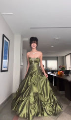 Retro Ball Gowns Strapless Green Ruffles Satin Long Prom Dresses Prom Dress